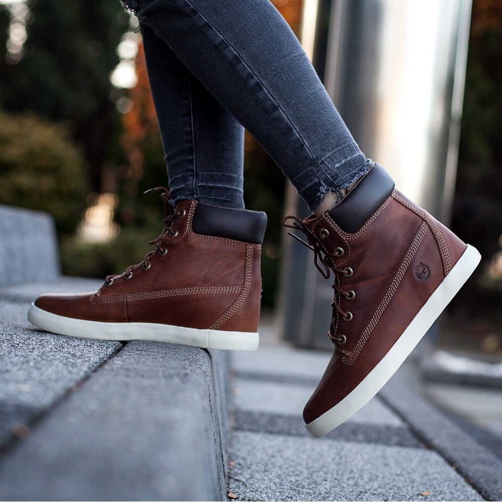 Timberland Women's Dark Brown Leather Boots